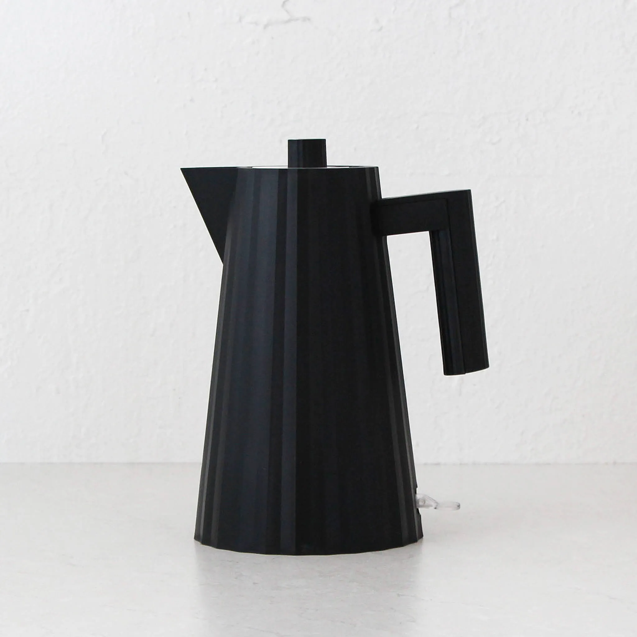 ALESSI  |  PLISSE KETTLE 1.7L  |  MATTE BLACK