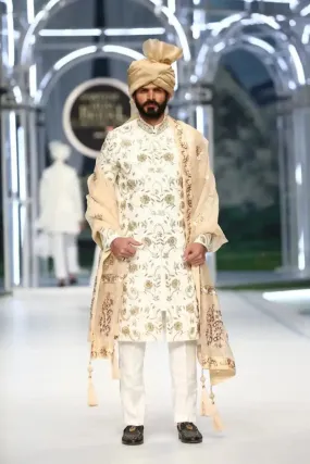 Deepak & Fahad - SULTAAN - White and Gold -  - 4 Piece