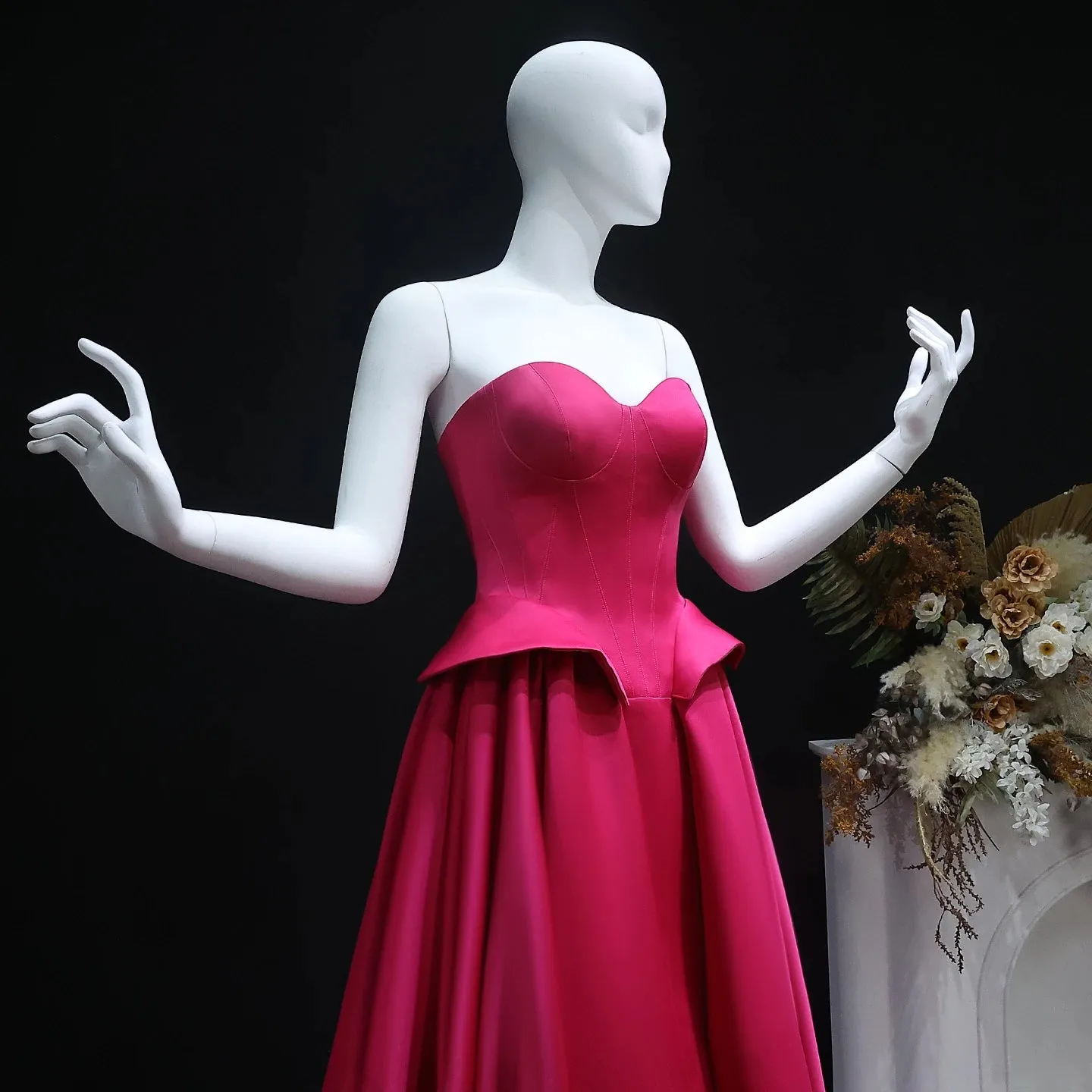 HELEN Luxury Sweetheart Fuchsia Long Evening Dress
