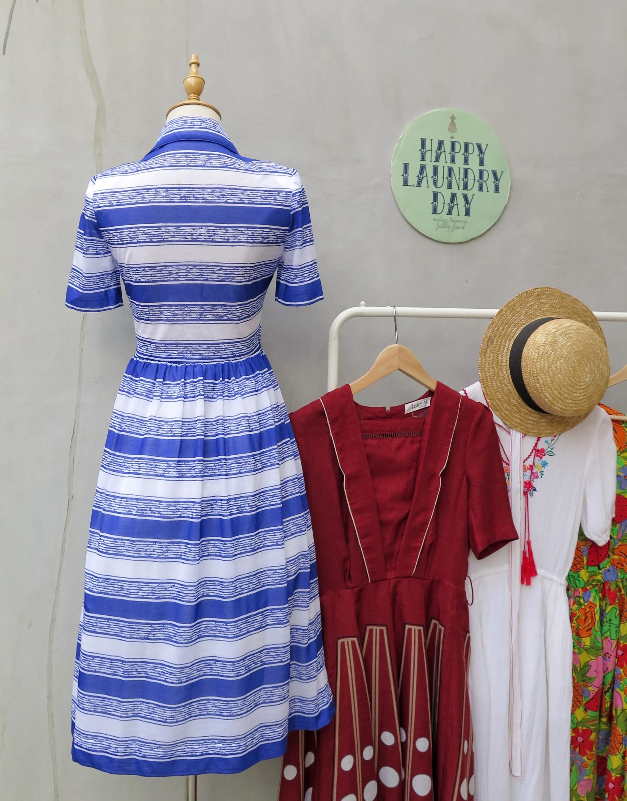 Sophie | Vintage 1960s retro graphic print Blue sea waves dress with short sleeves