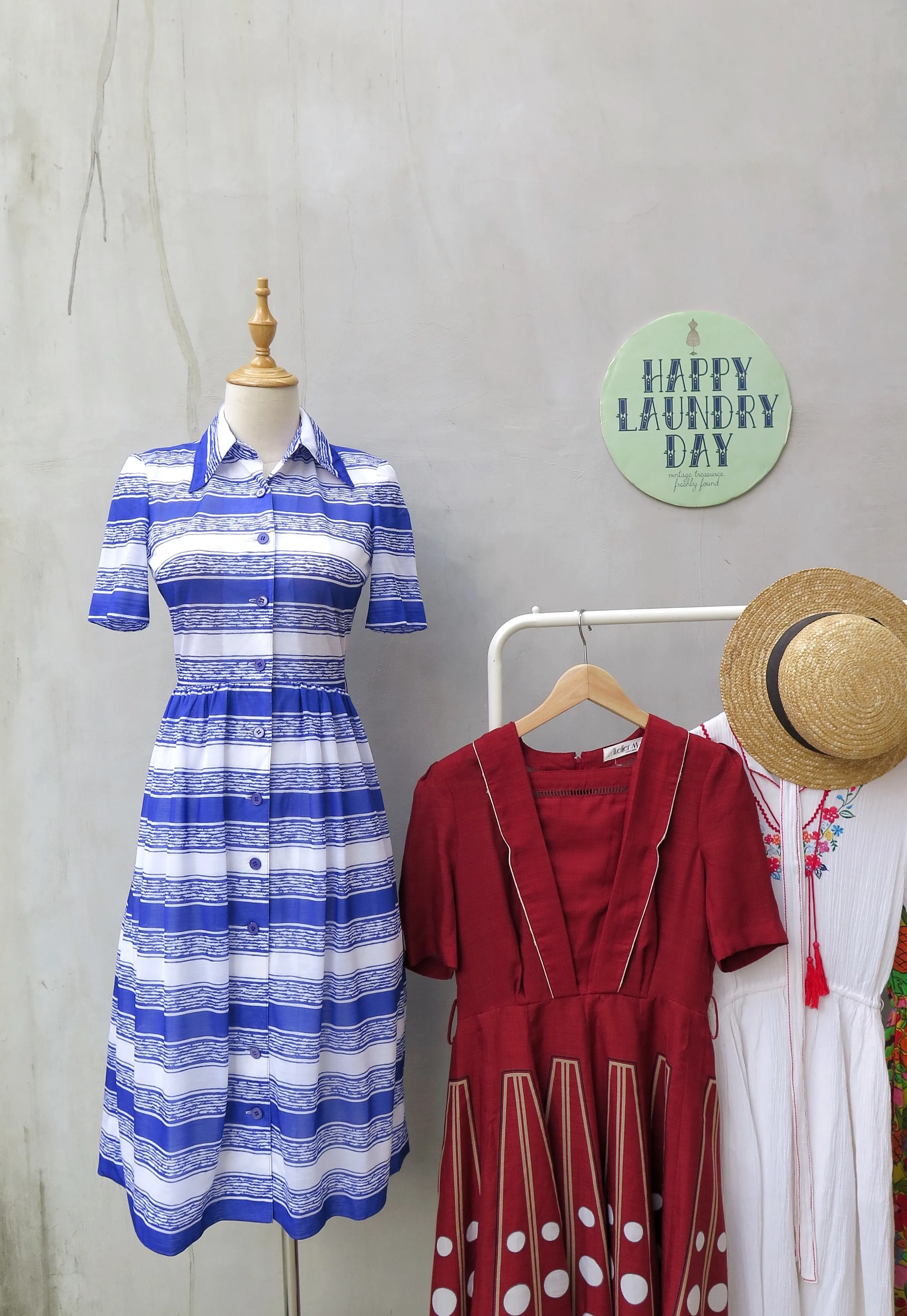 Sophie | Vintage 1960s retro graphic print Blue sea waves dress with short sleeves