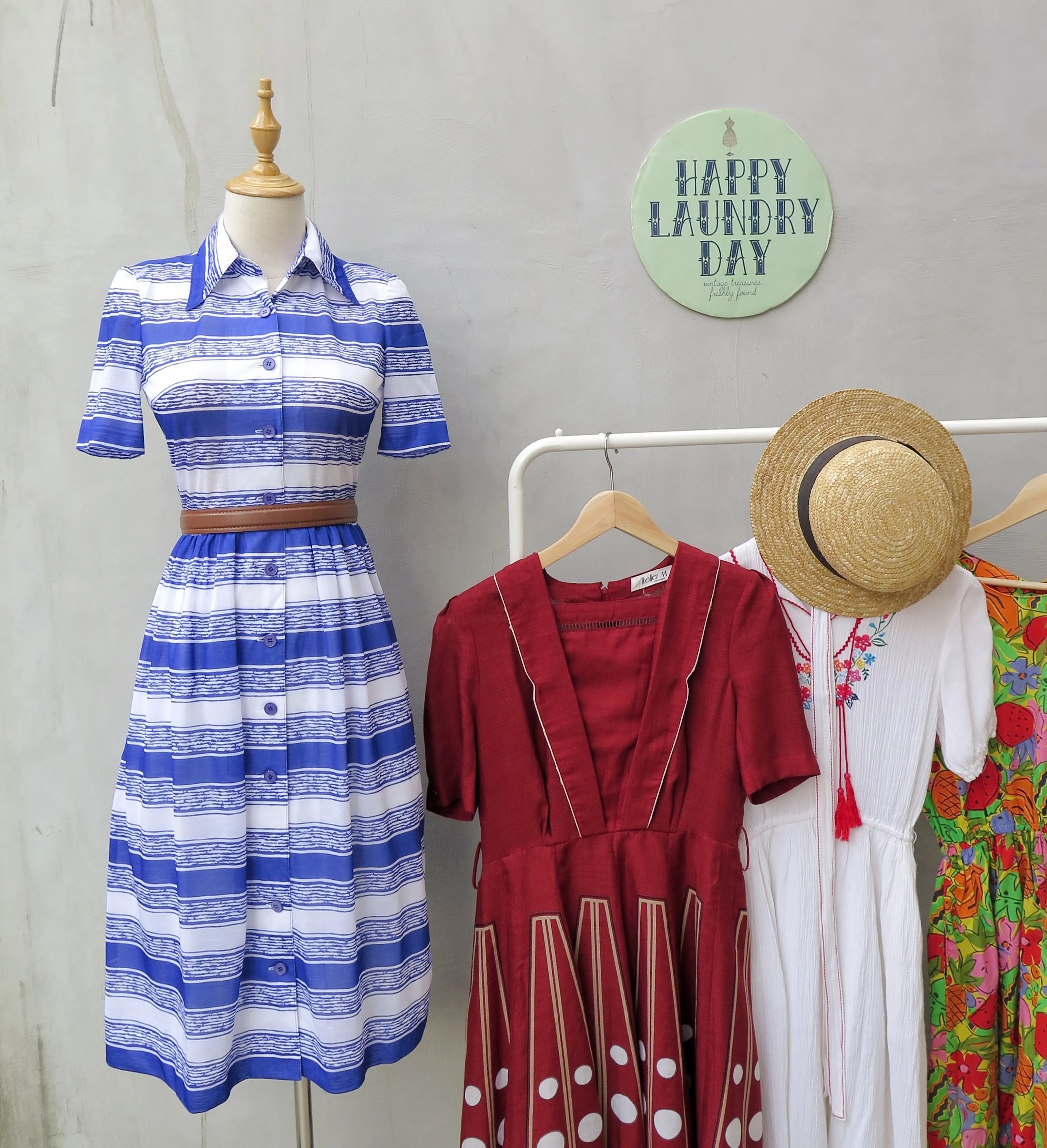 Sophie | Vintage 1960s retro graphic print Blue sea waves dress with short sleeves